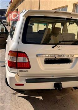 تۆیۆتا لاند کروزەر